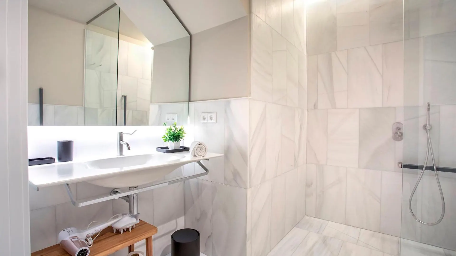 Genteel Home San Vicente Севилья Апартаменты